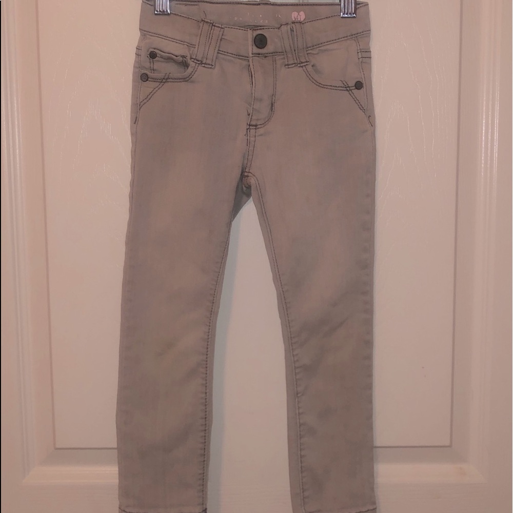 Beautiful white wash grey skinny jeans